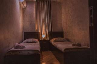 Проживание в семье Makos Guest House Кутаиси Двухместный номер с 2 отдельными кроватями-2